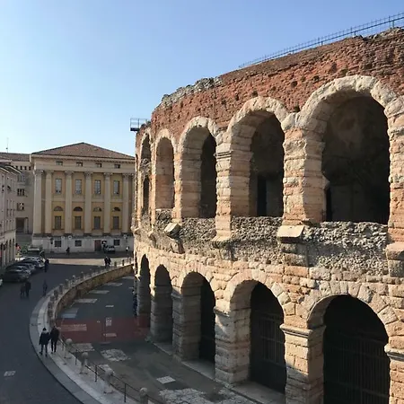 Arena View Apartment *